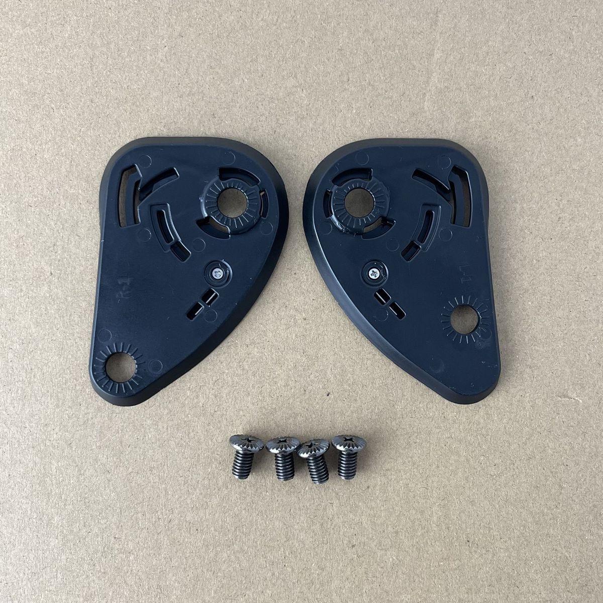 Helmet Visor Base Plate Pivot  - đánh giá và giá Motorcycle Gear Helmets